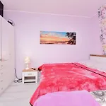 Zizi *