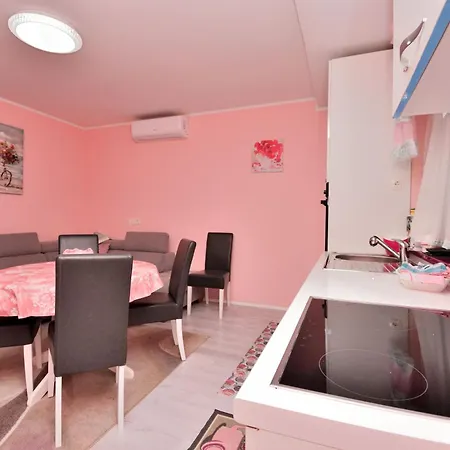 Apartman Zizi *